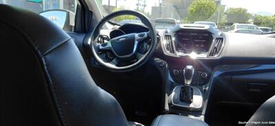 2013 Ford Escape Titanium   - Photo 4 - Medford, OR 97501