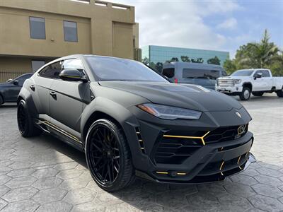 2020 Lamborghini Urus  