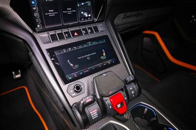 2024 Lamborghini Urus   - Photo 25 - San Diego, CA 92111