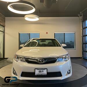 2014 Toyota Camry XLE   - Photo 8 - Kaysville, UT 84037