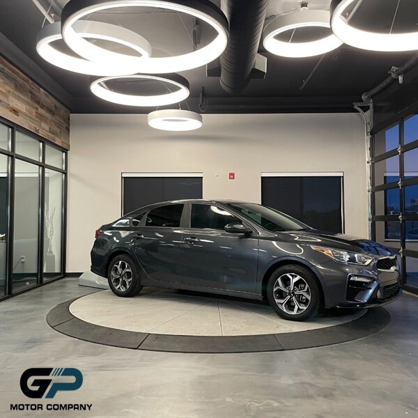 2020 Kia Forte LXS   - Photo 1 - Kaysville, UT 84037