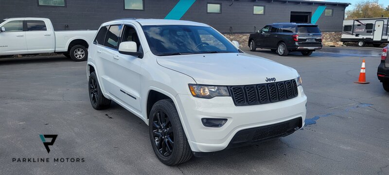 2020 Jeep Grand Cherokee Altitude   - Photo 1 - South Salt Lake City, UT 84115