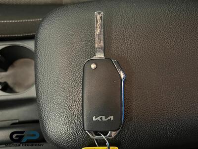 2023 Kia Forte LXS   - Photo 17 - Kaysville, UT 84037