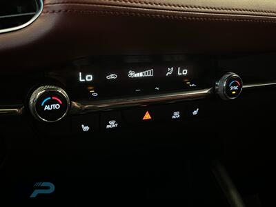 2022 Mazda Mazda3 Hatchback Premium   - Photo 16 - Kaysville, UT 84037