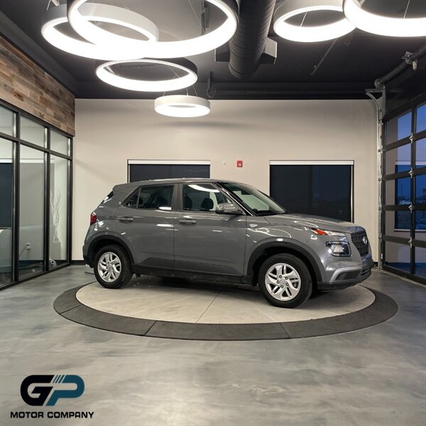 2022 Hyundai Venue SE   - Photo 1 - Kaysville, UT 84037