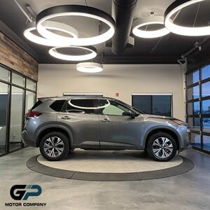 2021 Nissan Rogue SV   - Photo 2 - Kaysville, UT 84037