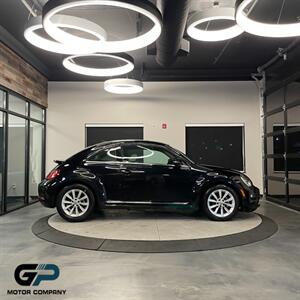 2018 Volkswagen Beetle 2.0T SE   - Photo 2 - Kaysville, UT 84037