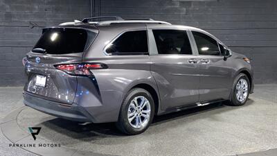 2023 Toyota Sienna Platinum 7 Passenger   - Photo 9 - South Salt Lake City, UT 84115