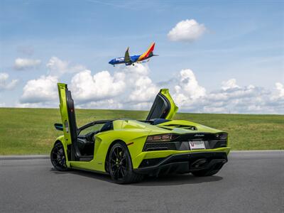 2019 Lamborghini Aventador S Roadster   - Photo 28 - Nashville, TN 37217