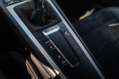 2016 Porsche Cayman GT4   - Photo 125 - Nashville, TN 37217