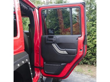 2013 Jeep Wrangler Unlimited Sahara   - Photo 19 - Nashville, TN 37217