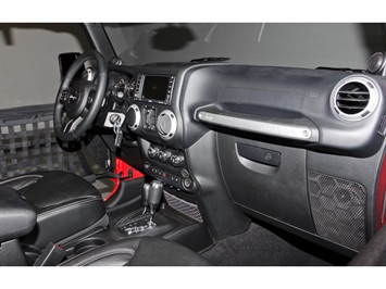 2013 Jeep Wrangler Unlimited Sahara   - Photo 53 - Nashville, TN 37217