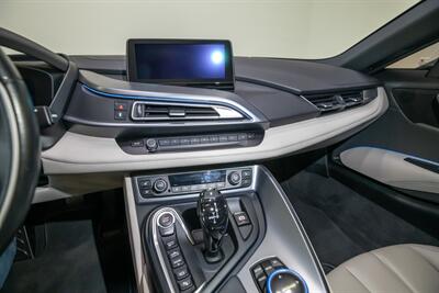 2014 BMW i8   - Photo 62 - Nashville, TN 37217