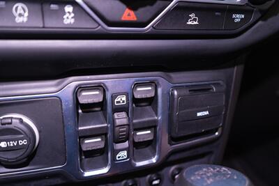 2020 Jeep Gladiator Sport   - Photo 124 - Nashville, TN 37217