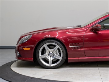 2011 Mercedes-Benz SL 550   - Photo 10 - Nashville, TN 37217