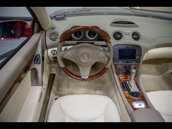 2011 Mercedes-Benz SL 550   - Photo 15 - Nashville, TN 37217