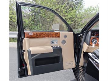 2005 Rolls-Royce Phantom   - Photo 55 - Nashville, TN 37217