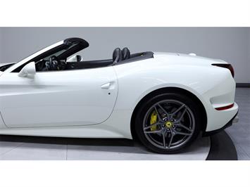 2015 Ferrari California T   - Photo 39 - Nashville, TN 37217