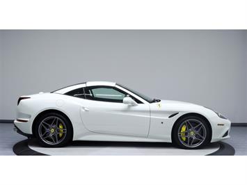 2015 Ferrari California T   - Photo 58 - Nashville, TN 37217