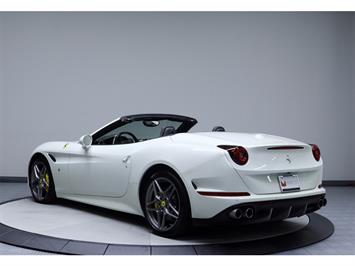 2015 Ferrari California T   - Photo 42 - Nashville, TN 37217