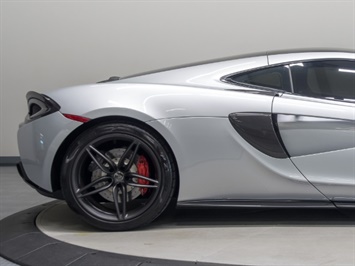 2017 McLaren 570GT   - Photo 29 - Nashville, TN 37217