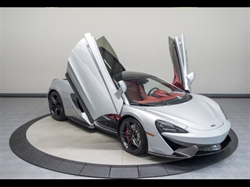 2017 McLaren 570GT   - Photo 40 - Nashville, TN 37217