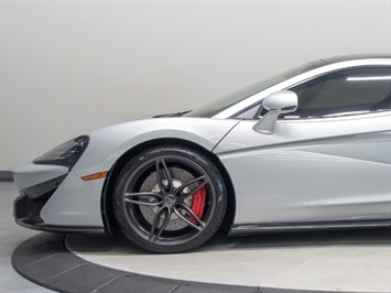 2017 McLaren 570GT   - Photo 27 - Nashville, TN 37217