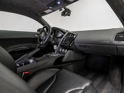 2012 Audi R8 5.2 quattro   - Photo 44 - Nashville, TN 37217