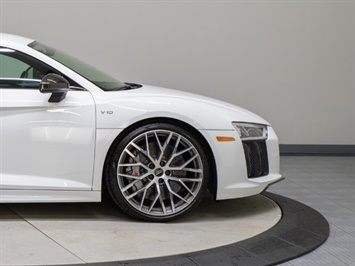 2017 Audi R8 5.2 quattro V10 Plus   - Photo 17 - Nashville, TN 37217