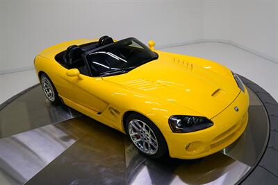 2005 Dodge Viper SRT-10   - Photo 60 - Nashville, TN 37217