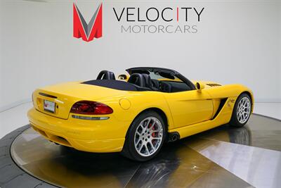 2005 Dodge Viper SRT-10   - Photo 5 - Nashville, TN 37217