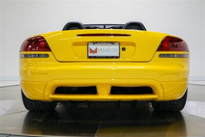 2005 Dodge Viper SRT-10   - Photo 14 - Nashville, TN 37217