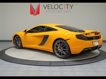 2012 McLaren MP4-12C   - Photo 4 - Nashville, TN 37217