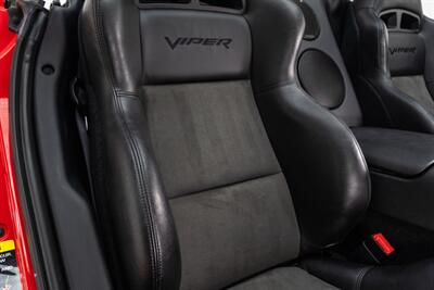 2004 Dodge Viper SRT-10 - Photo 54 - Nashville, TN 37217