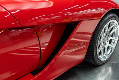 2004 Dodge Viper SRT-10 - Photo 26 - Nashville, TN 37217