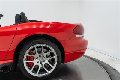 2004 Dodge Viper SRT-10 - Photo 30 - Nashville, TN 37217