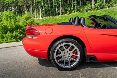 2004 Dodge Viper SRT10 - Photo 110 - Nashville, TN 37217