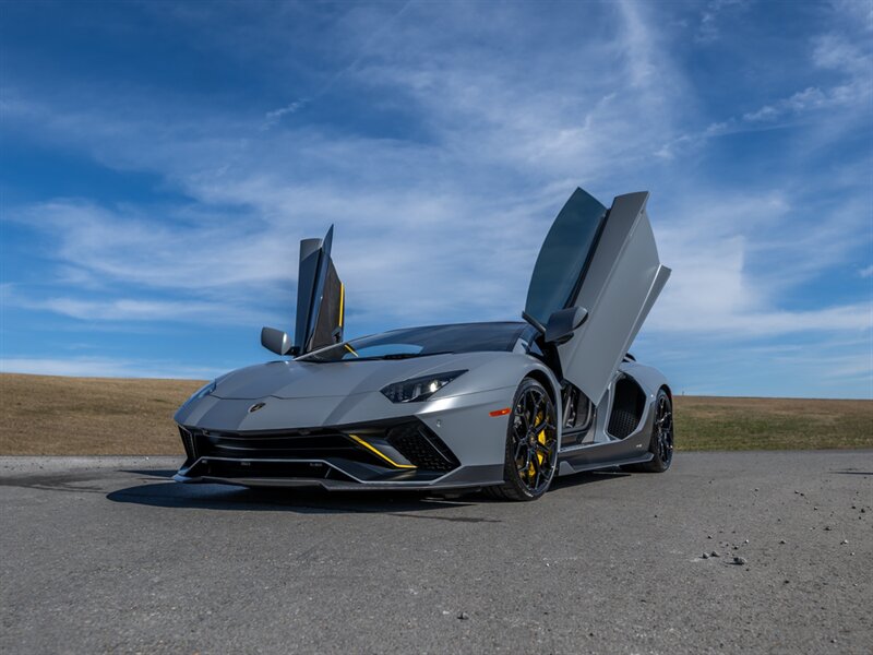 2022 Lamborghini Aventador LP 780-4 Ultimae  