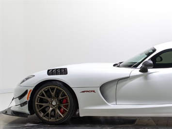 2016 Dodge Viper GTC ACR   - Photo 14 - Nashville, TN 37217