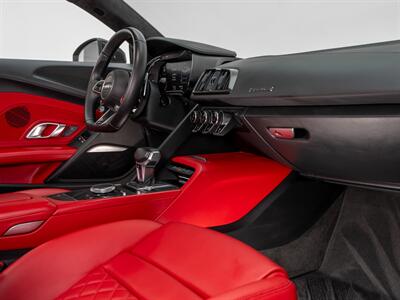 2017 Audi R8 5.2 Plus quattro   - Photo 41 - Nashville, TN 37217