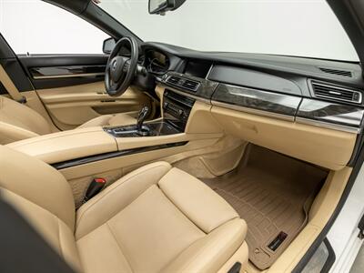 2015 BMW 750Li xDrive   - Photo 42 - Nashville, TN 37217