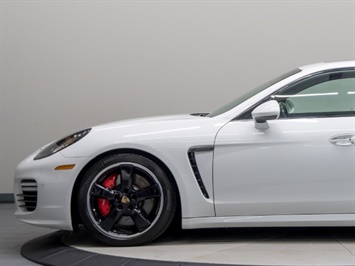 2015 Porsche Panamera Turbo   - Photo 14 - Nashville, TN 37217