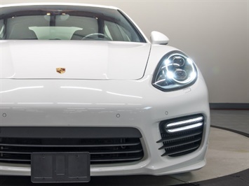 2015 Porsche Panamera Turbo   - Photo 10 - Nashville, TN 37217