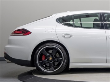 2015 Porsche Panamera Turbo   - Photo 16 - Nashville, TN 37217