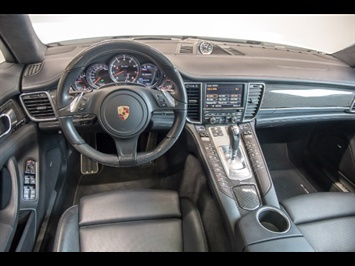 2015 Porsche Panamera Turbo   - Photo 32 - Nashville, TN 37217