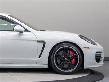 2015 Porsche Panamera Turbo   - Photo 17 - Nashville, TN 37217