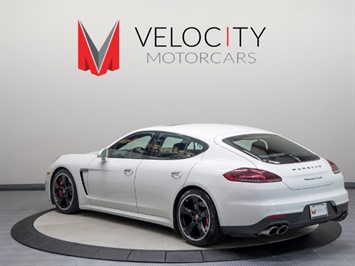 2015 Porsche Panamera Turbo   - Photo 44 - Nashville, TN 37217