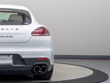 2015 Porsche Panamera Turbo   - Photo 13 - Nashville, TN 37217