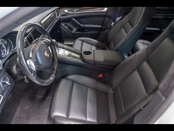 2015 Porsche Panamera Turbo   - Photo 31 - Nashville, TN 37217