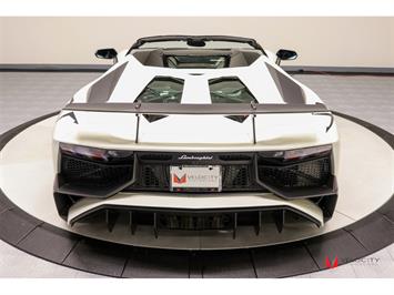 2017 Lamborghini Aventador LP 750-4 SV Roadster   - Photo 38 - Nashville, TN 37217